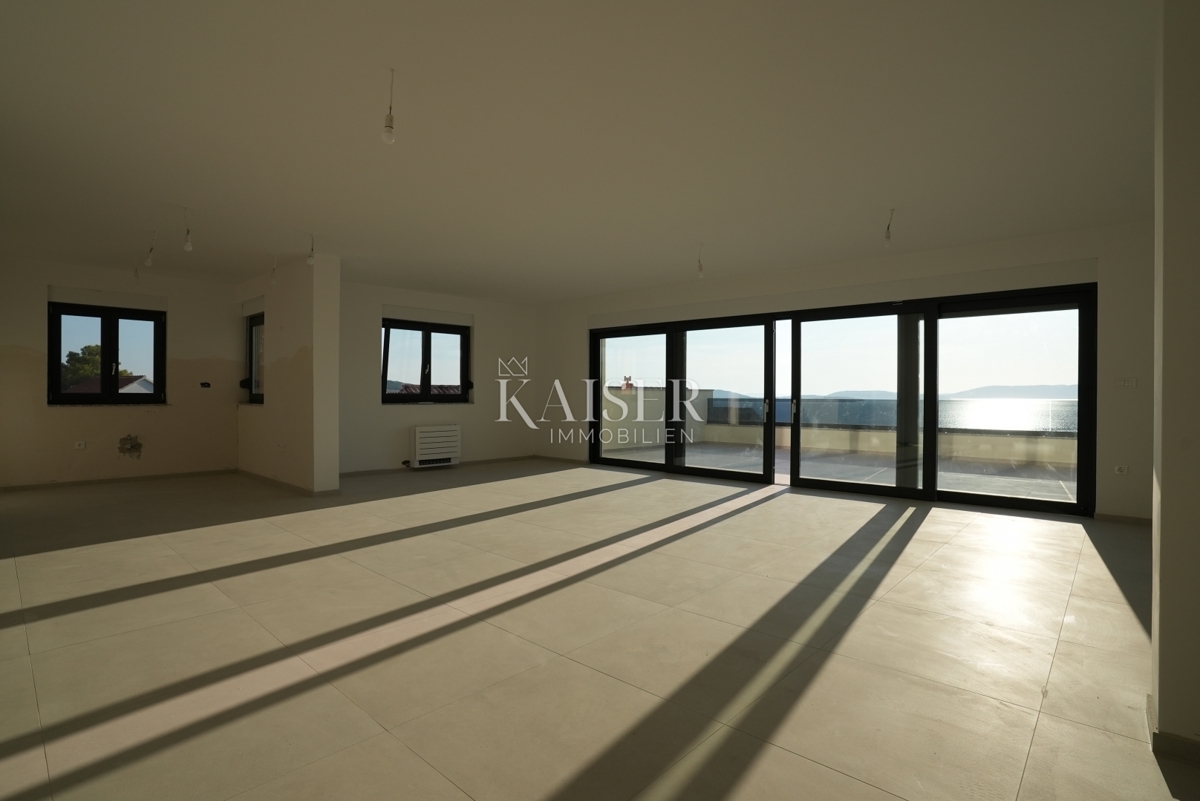 Šibenik, Žaborić Ekskluzivno penthouse s panoramsko strešno teraso