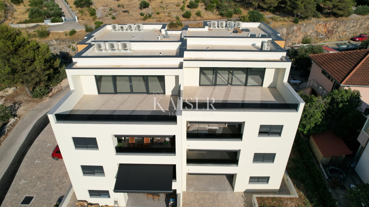 Šibenik, Žaborić Ekskluzivno penthouse s panoramsko strešno teraso