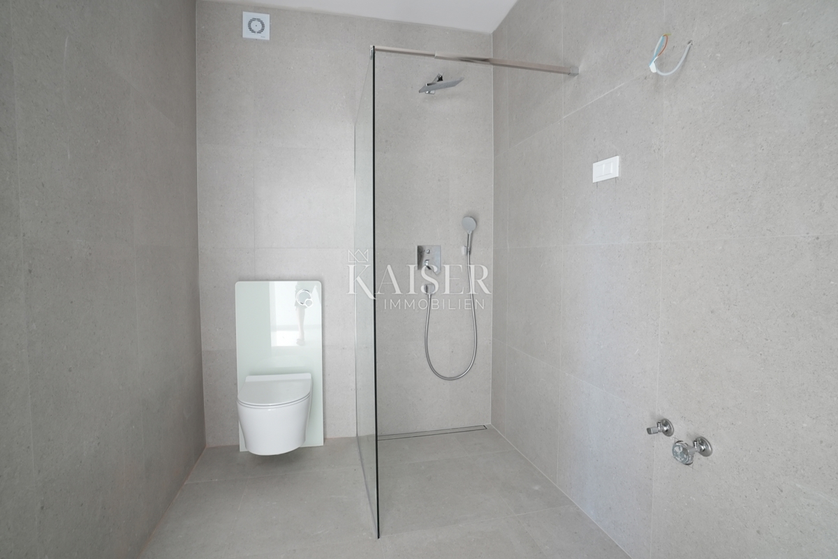 Šibenik, Žaborić Ekskluzivno penthouse s panoramsko strešno teraso