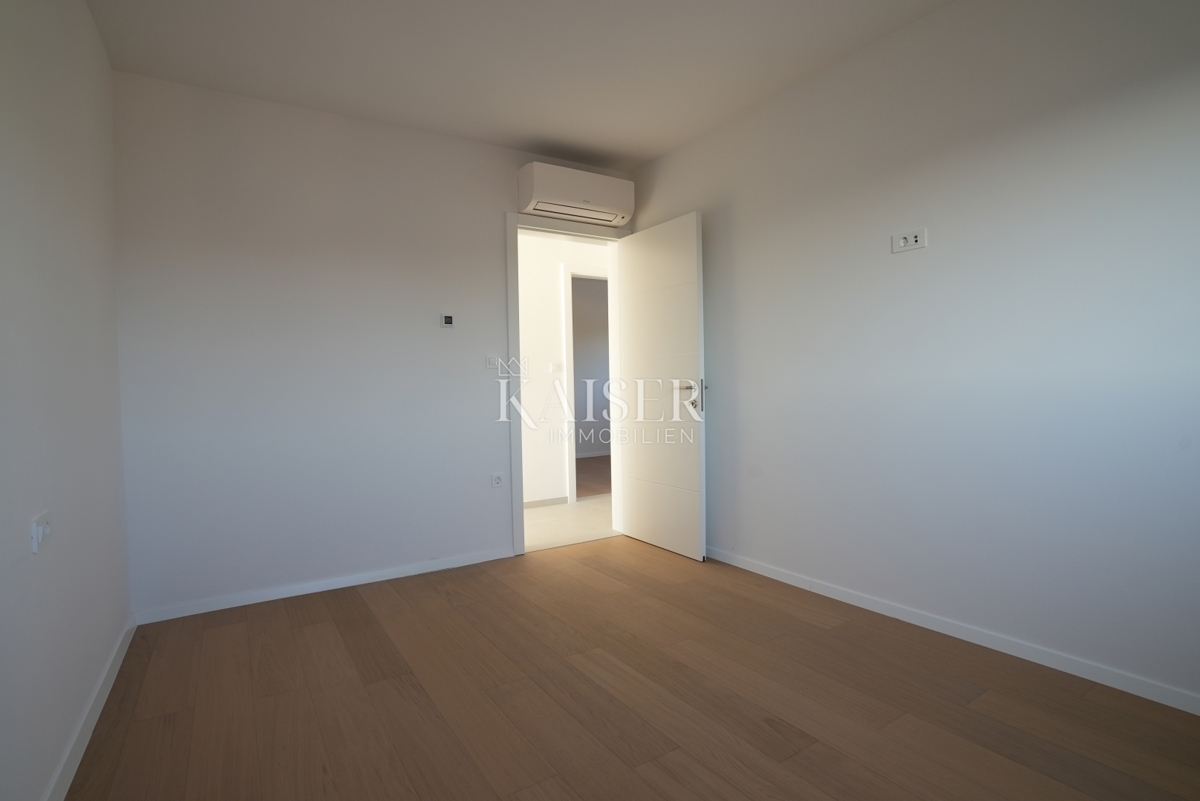 Šibenik, Žaborić Ekskluzivno penthouse s panoramsko strešno teraso