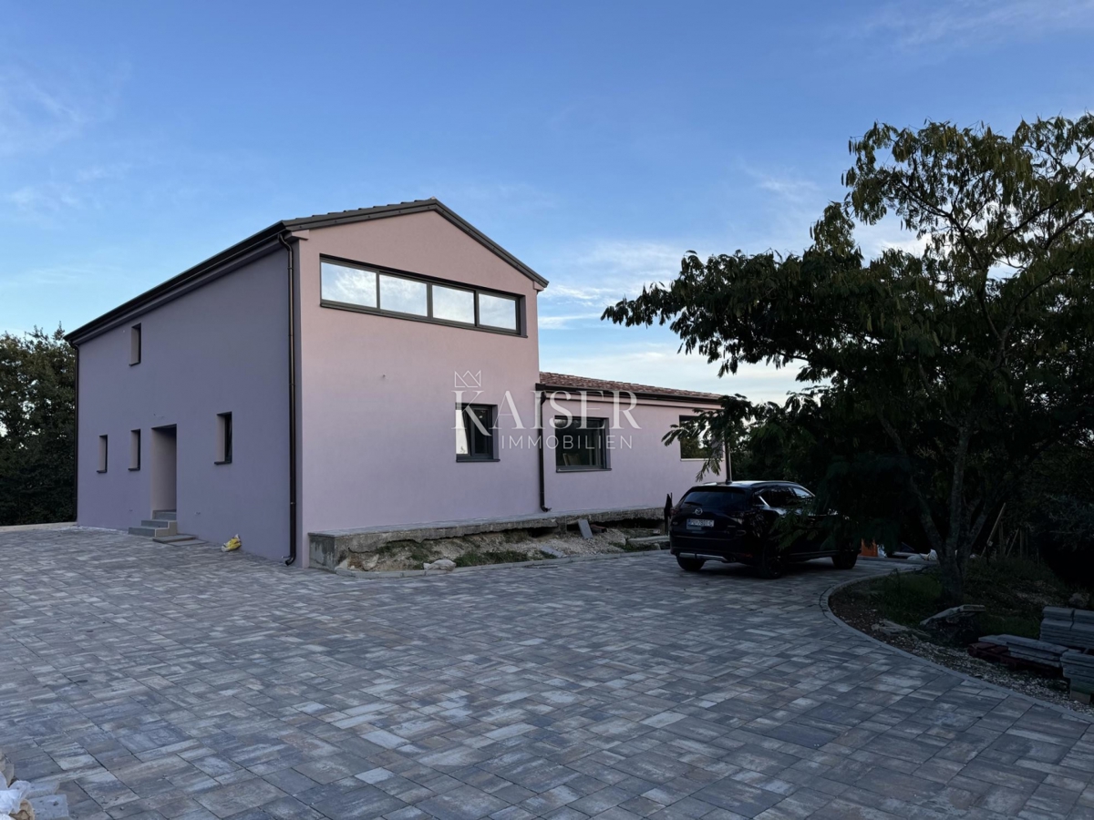 Hiša Gračišće, 303m2