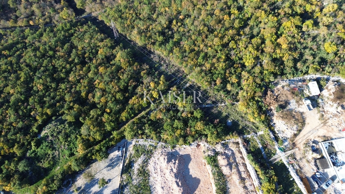 Crikvenica - polsamostojna hiša 100m2 z bazenom in pogledom na morje