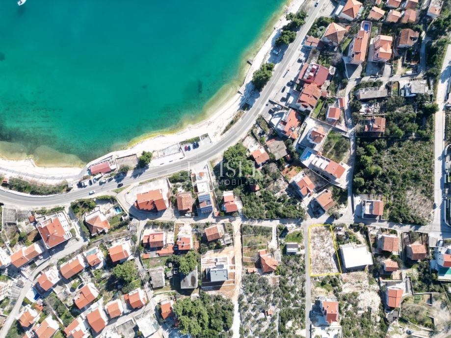  Zazidljivo zemljišče Marina, 731m2