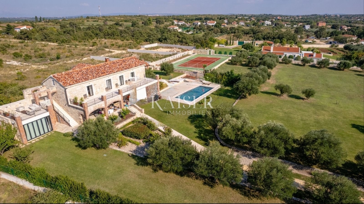 Zadar, Murvica – edinstvena kamnita vila na zasebnem posestvu z vrhunskimi ugodnostmi in mediteranskim šarmom