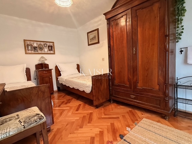 Novi Vinodolski - očarljiva hiša v samem središču mesta