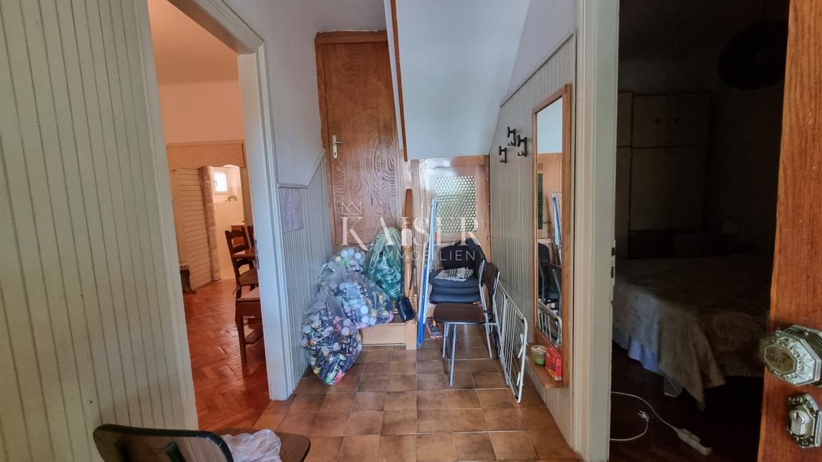 Novi Vinodolski - dve hiši v bližini centra mesta za popolno prenovo