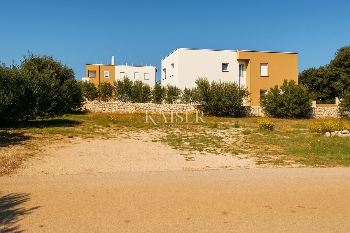 Pag, Mandre – gradbeno zemljišče 734 m², 600 m od morja