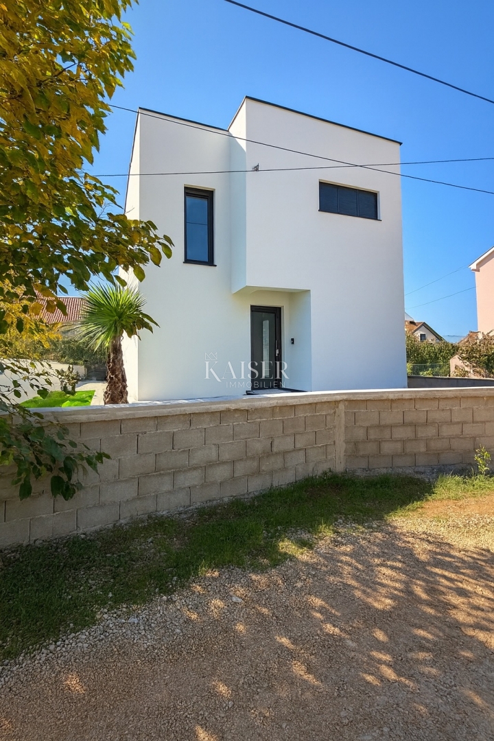 Zadar – Privlaka | Luksuzna hiša z bazenom