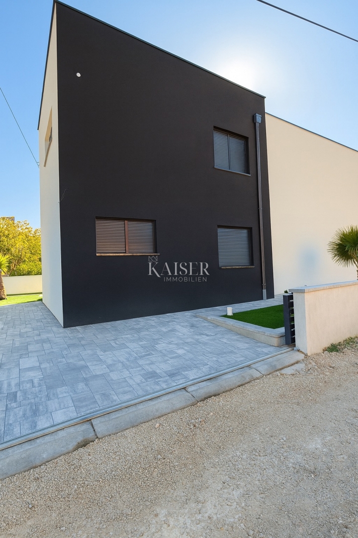 Zadar – Privlaka | Luksuzna hiša z bazenom
