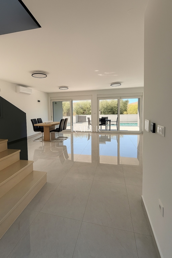 Zadar – Privlaka | Luksuzna hiša z bazenom