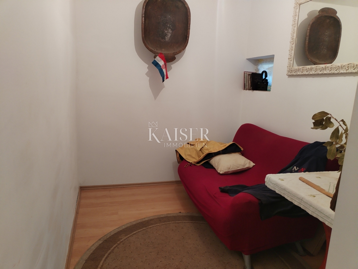 Istra, Novigrad, prodaja 2 apartmaja, vsak po 64 m2