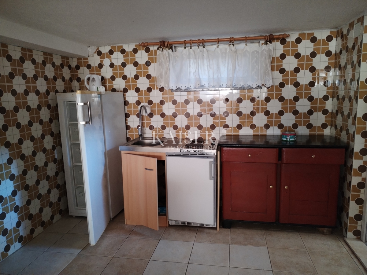 Istra, Novigrad, prodaja 2 apartmaja, vsak po 64 m2