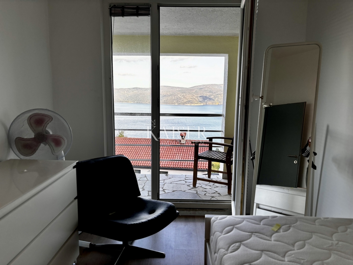 Opatija, Brseč - priložnost, hiša s pogledom na morje in več apartmaji, 206 m2