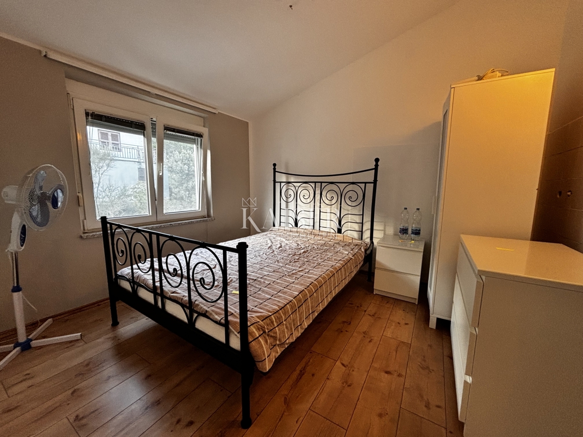 Opatija, Brseč - priložnost, hiša s pogledom na morje in več apartmaji, 206 m2