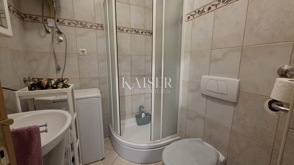 Novi Vinodolski - apartma, studio z ločeno sobo in pogledom na morje