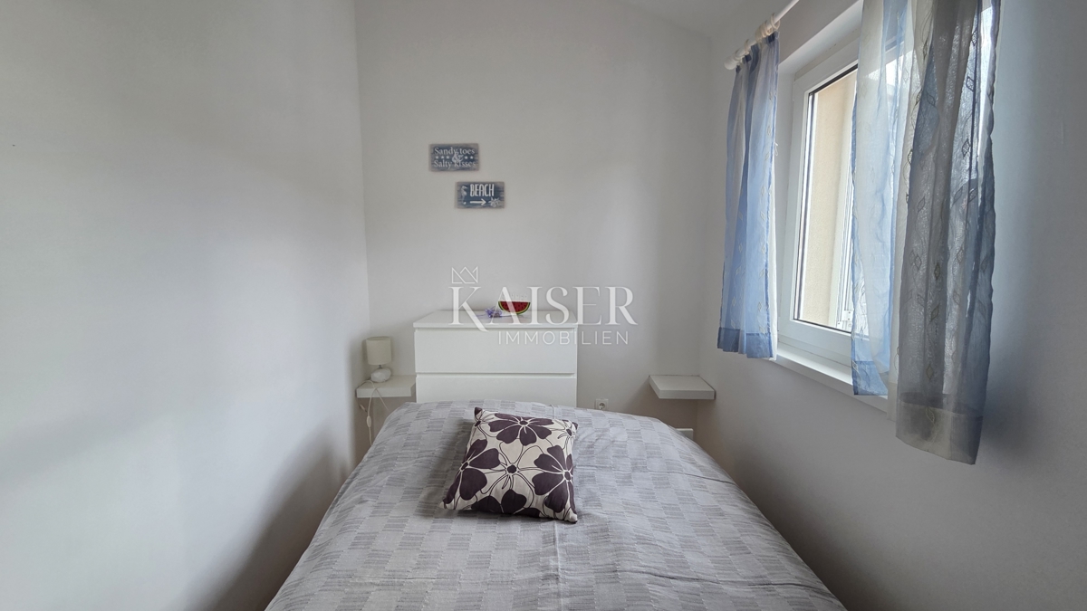 Novi Vinodolski - apartma, studio z ločeno sobo in pogledom na morje