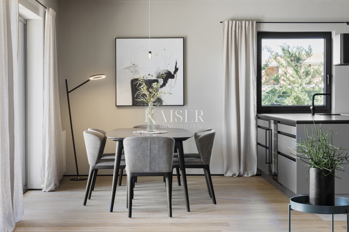 Istra - Poreč, luksuzna vila s pogledom na morje, bazenom in savno