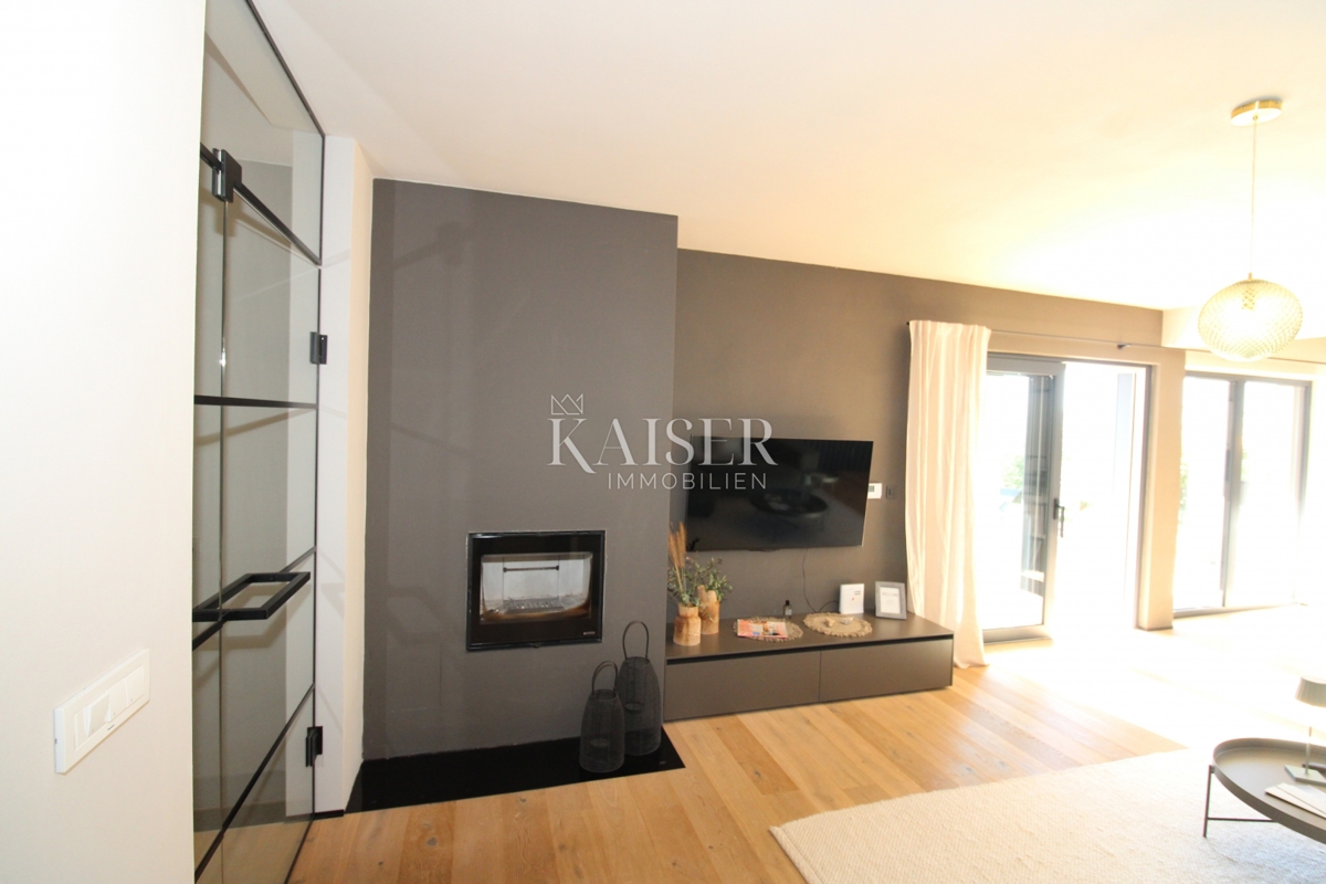 Istra - Poreč, luksuzna vila s pogledom na morje, bazenom in savno