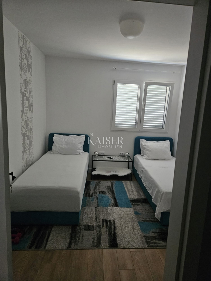 Hiša Kaštel Novi, Kaštela, 146m2