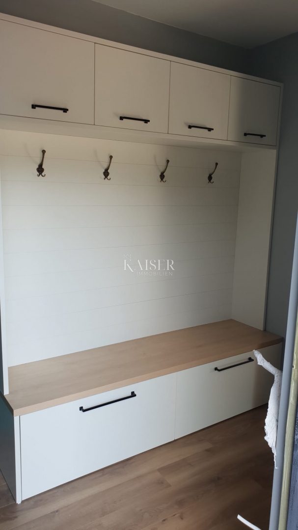 Hiša Kaštel Novi, Kaštela, 146m2