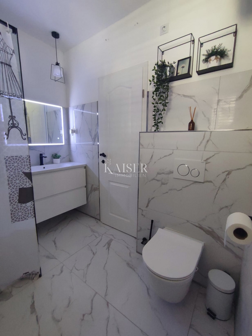 Hiša Kaštel Novi, Kaštela, 146m2