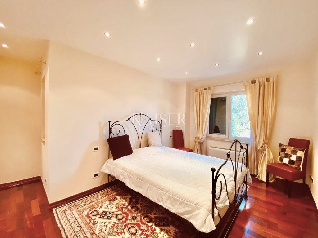 Opatija, Ičići – Nadstropje vile v beneškem slogu z veliko teraso in čudovitim pogledom na morje