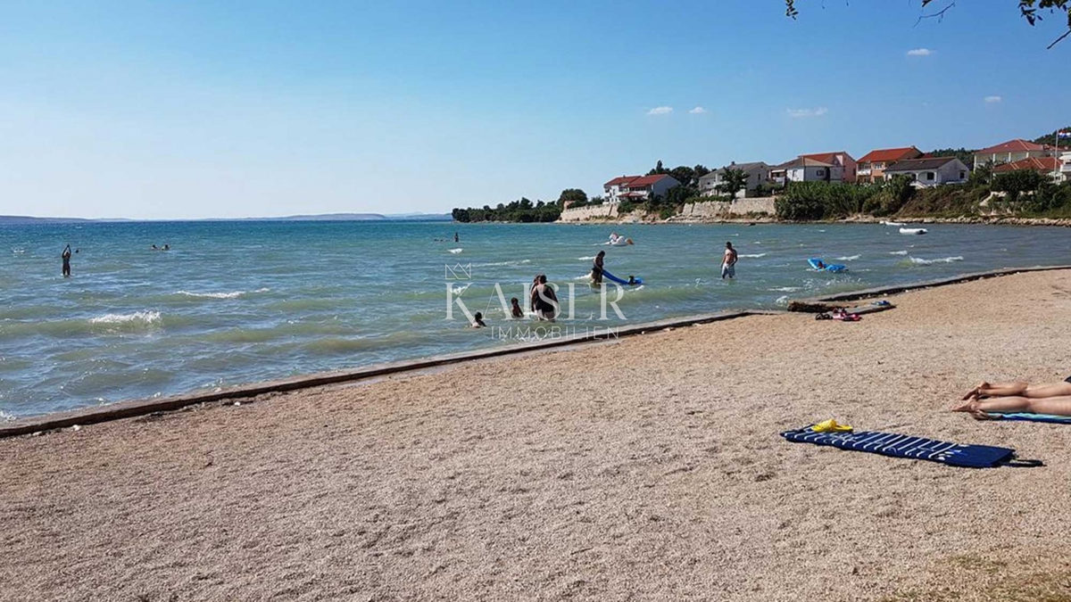  Zazidljivo zemljišče Ljubač, Ražanac, 615m2