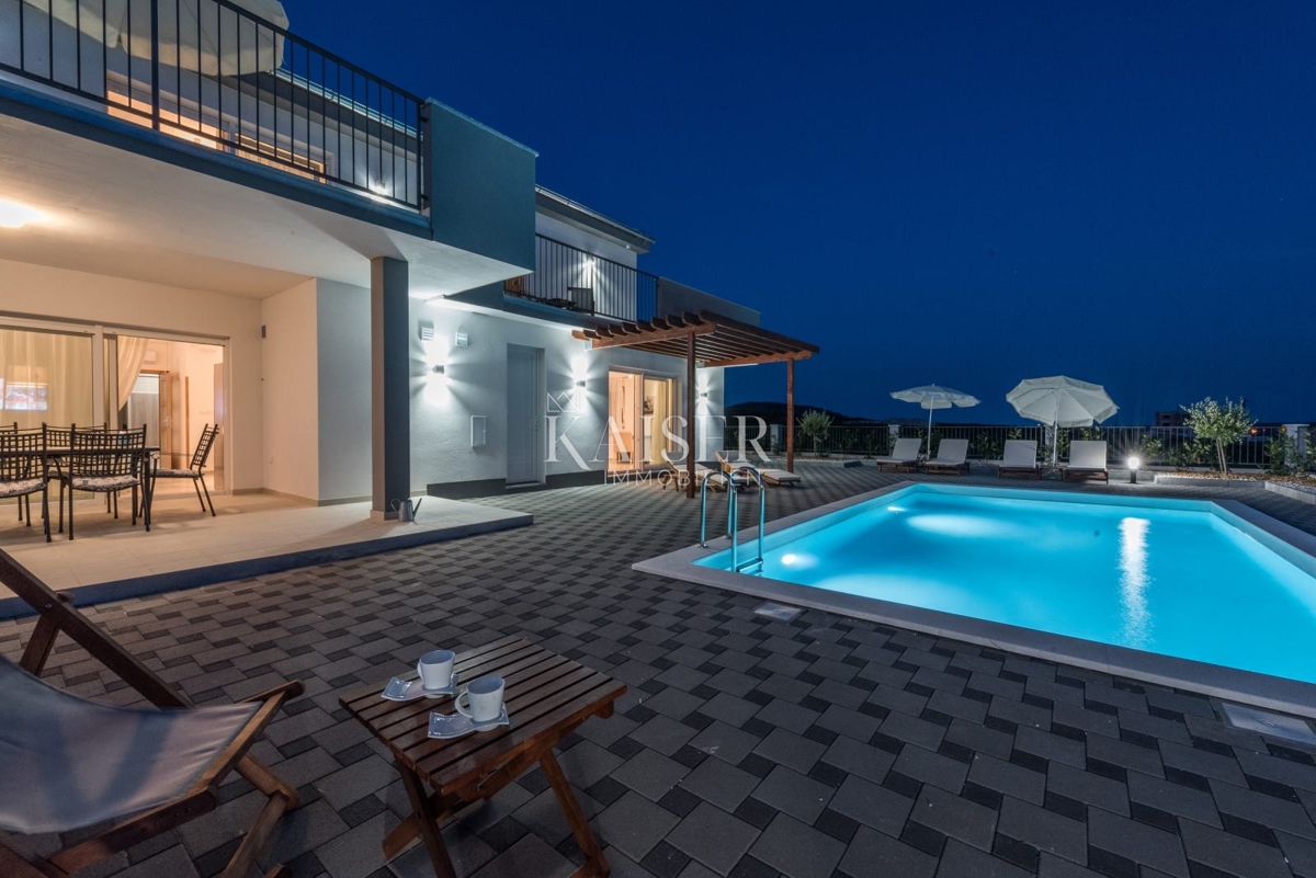 Hiša Debeljak, Sukošan, 1.630m2