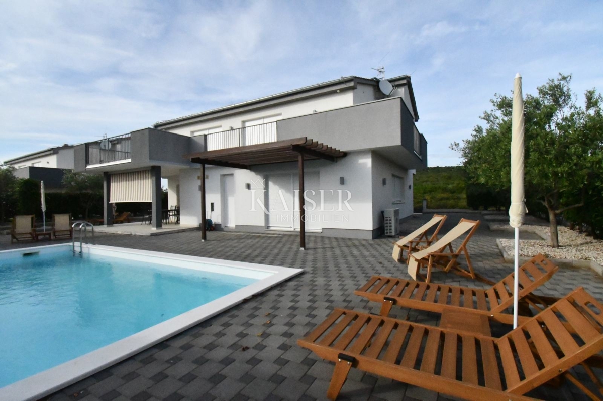 Hiša Debeljak, Sukošan, 1.630m2