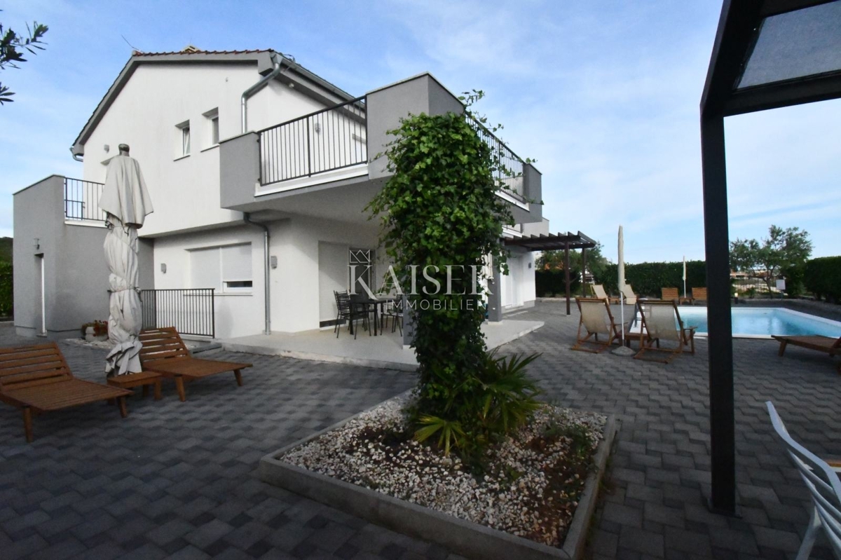 Hiša Debeljak, Sukošan, 1.630m2