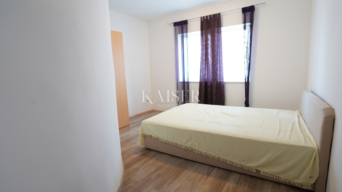 Šparadići, Šibenik - Apartmajska hiša s 5 enotami in potencialom, 100 m od morja