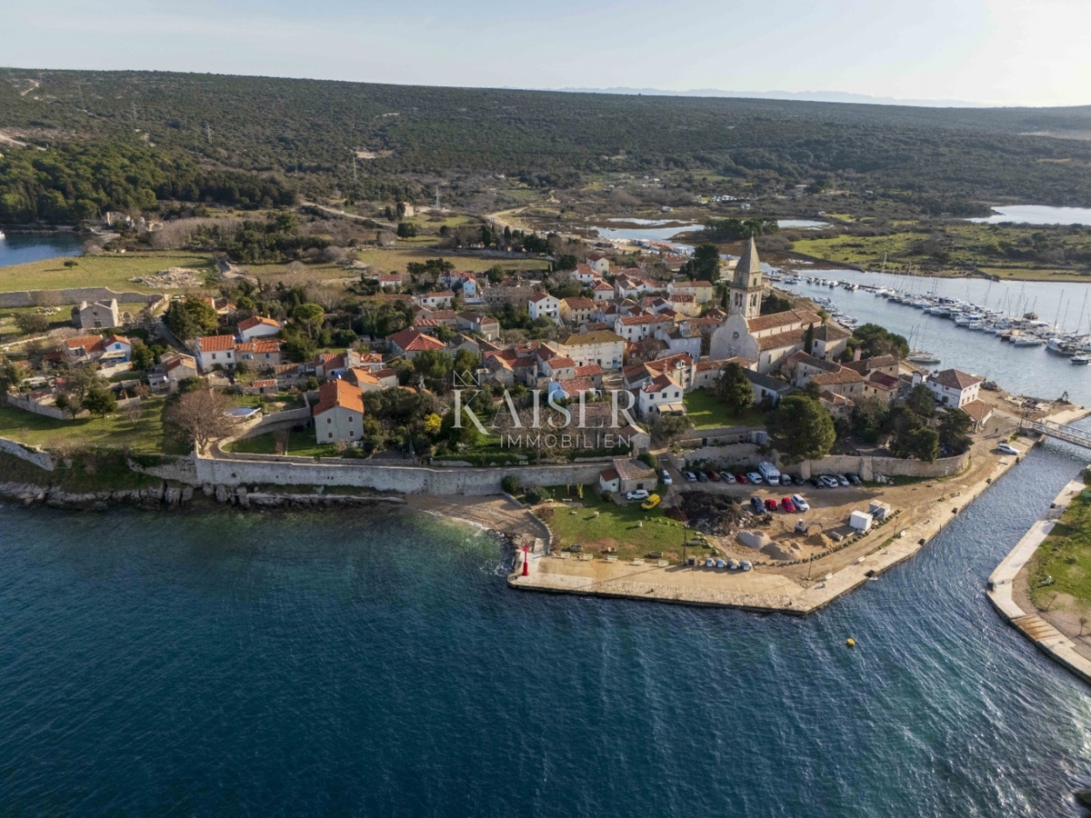 Otok Cres, Osor, stara kamnita hiša 140 m² za prenovo