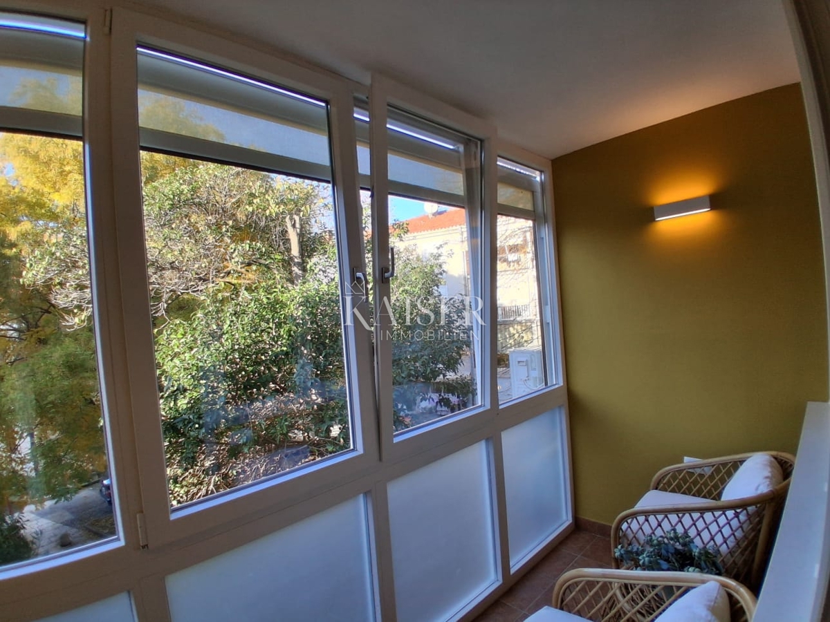 Zadar, Poluotok – trisobno stanovanje 75 m² – 339.000 €