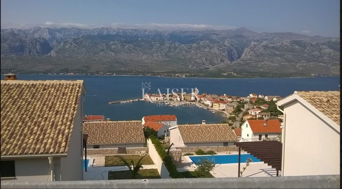 Hiša Vinjerac, Posedarje, 200m2