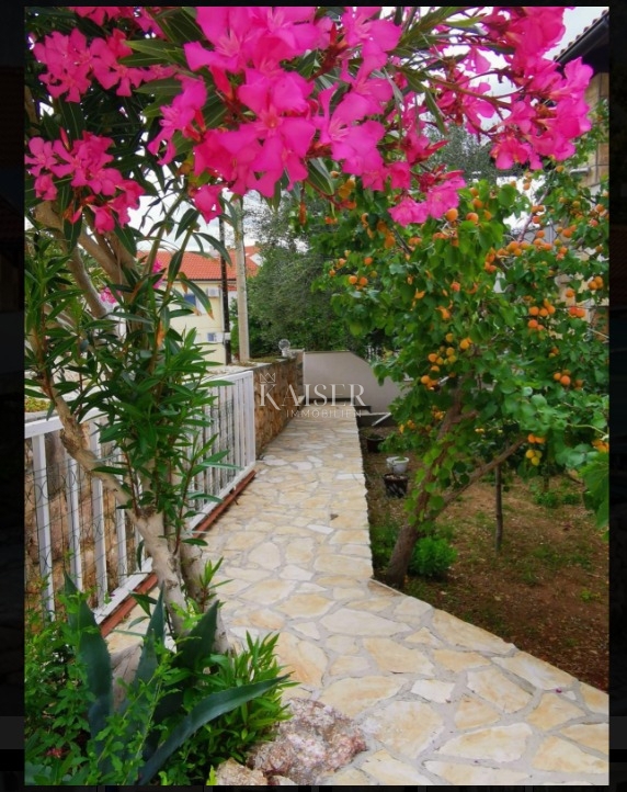 Hiša Vinjerac, Posedarje, 200m2