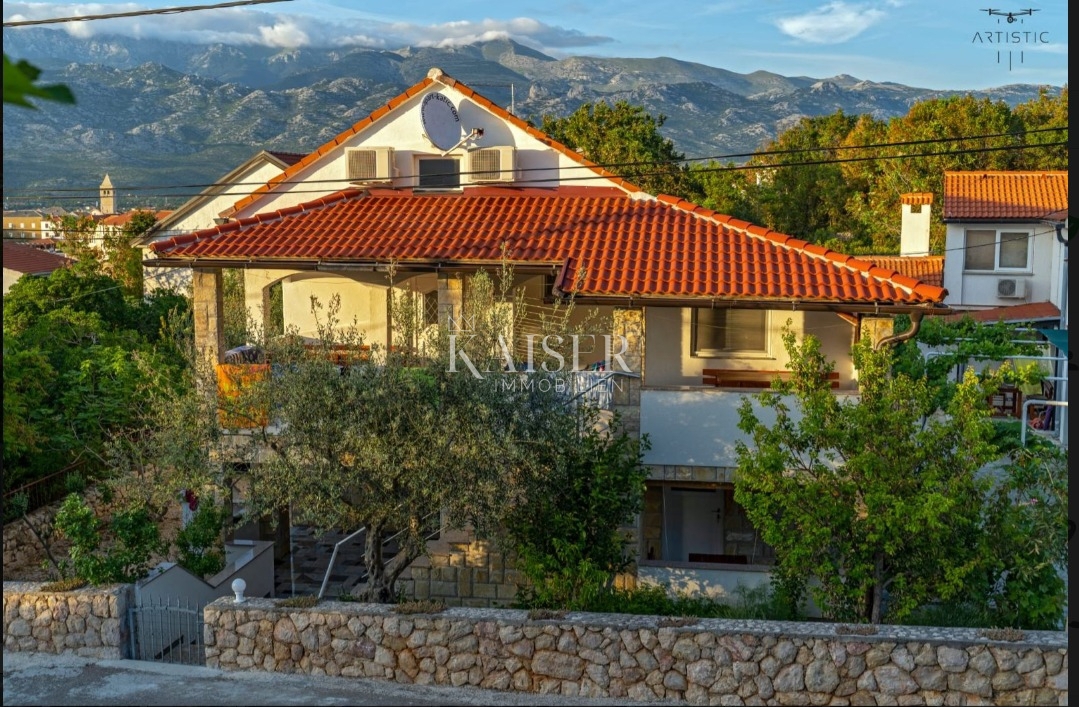 Hiša Vinjerac, Posedarje, 200m2