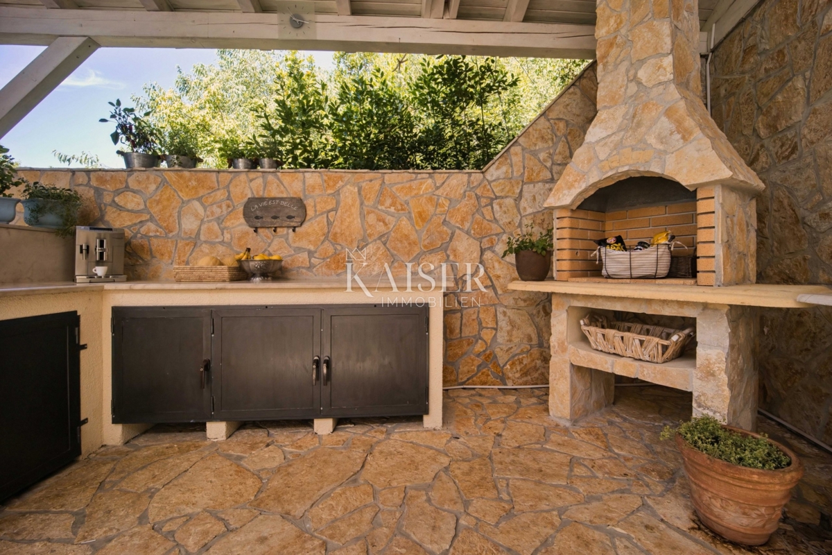 Hiša Maslenica, Jasenice, 113m2