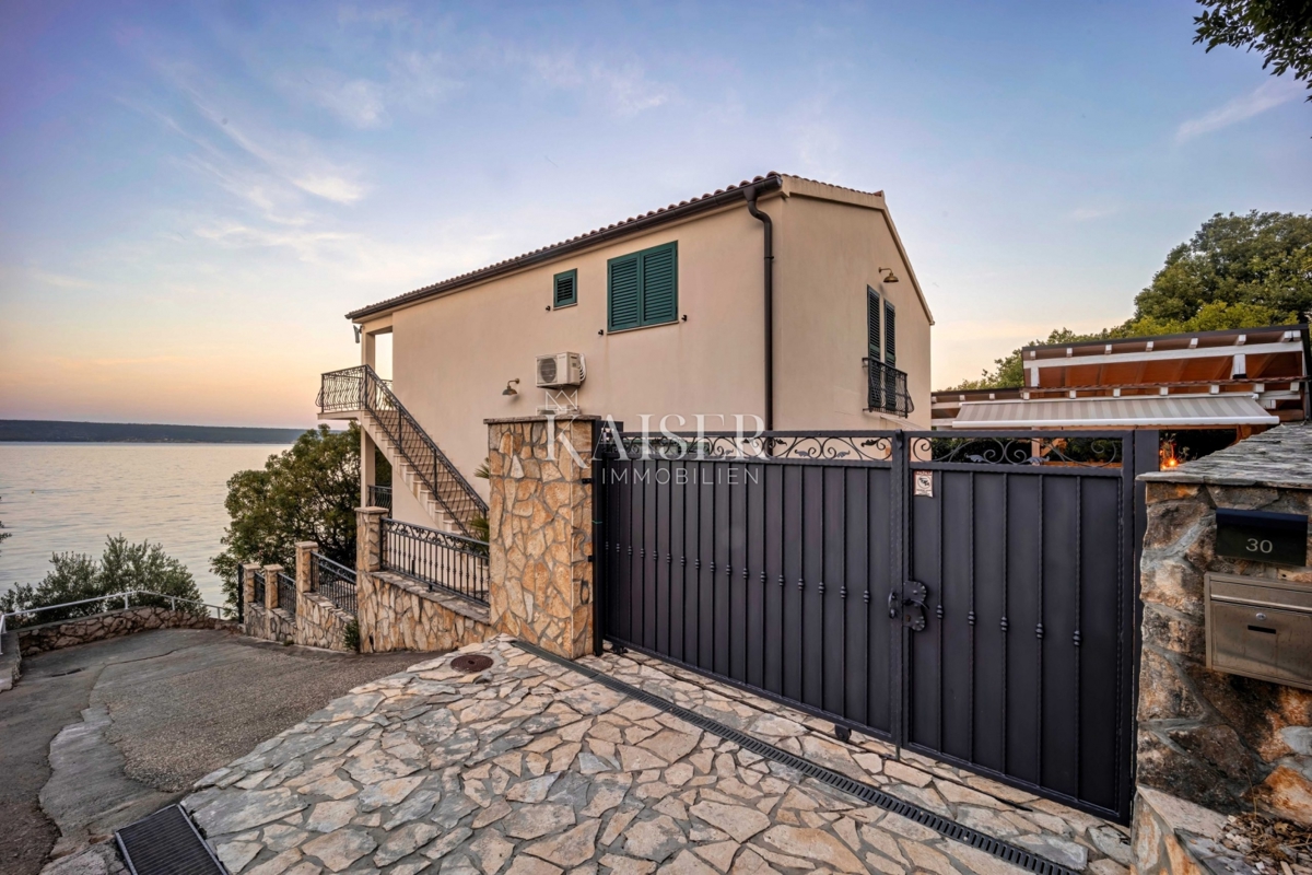 Hiša Maslenica, Jasenice, 113m2