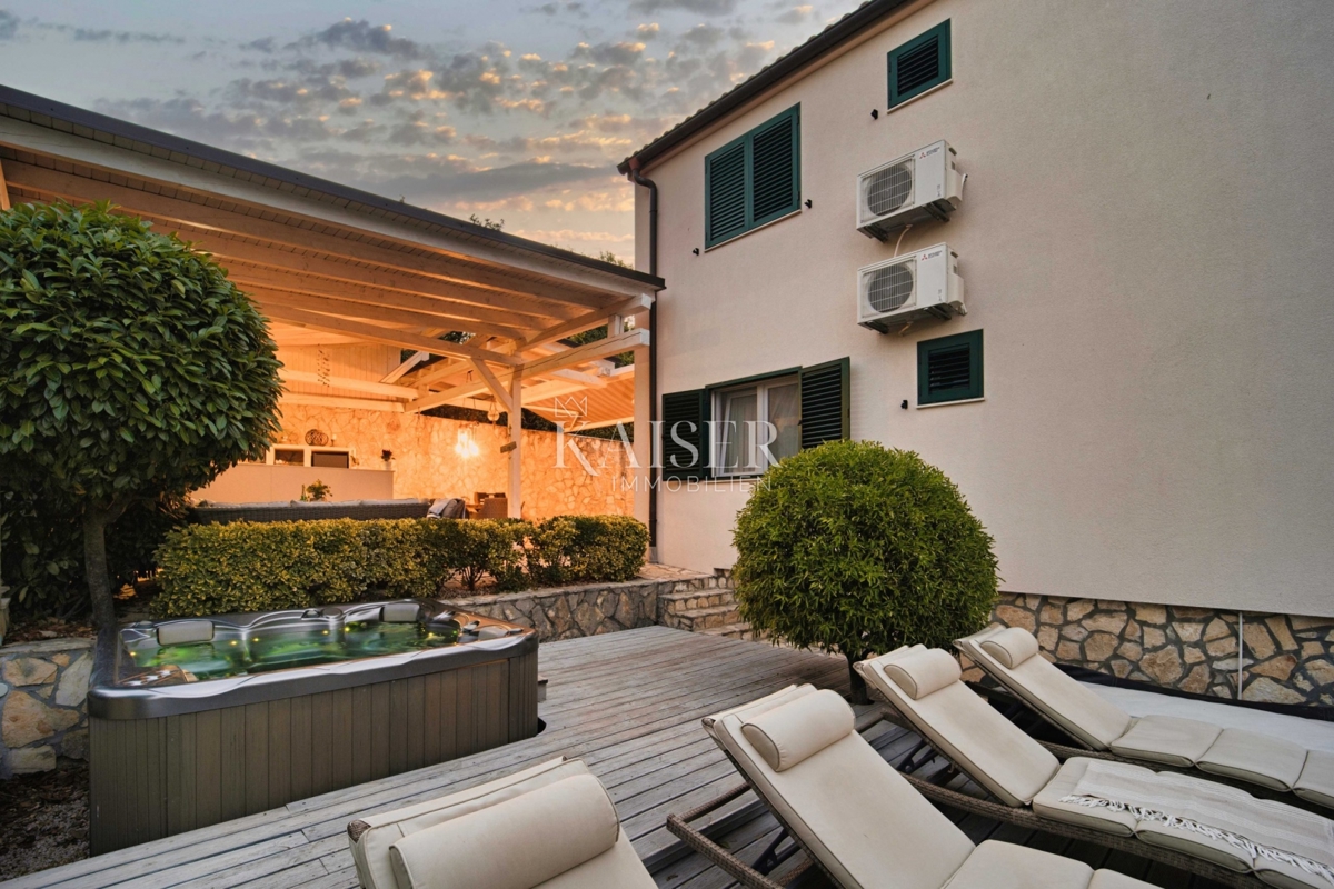 Hiša Maslenica, Jasenice, 113m2