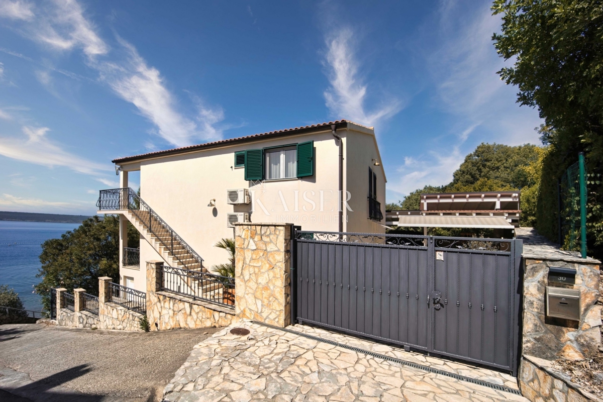 Hiša Maslenica, Jasenice, 113m2