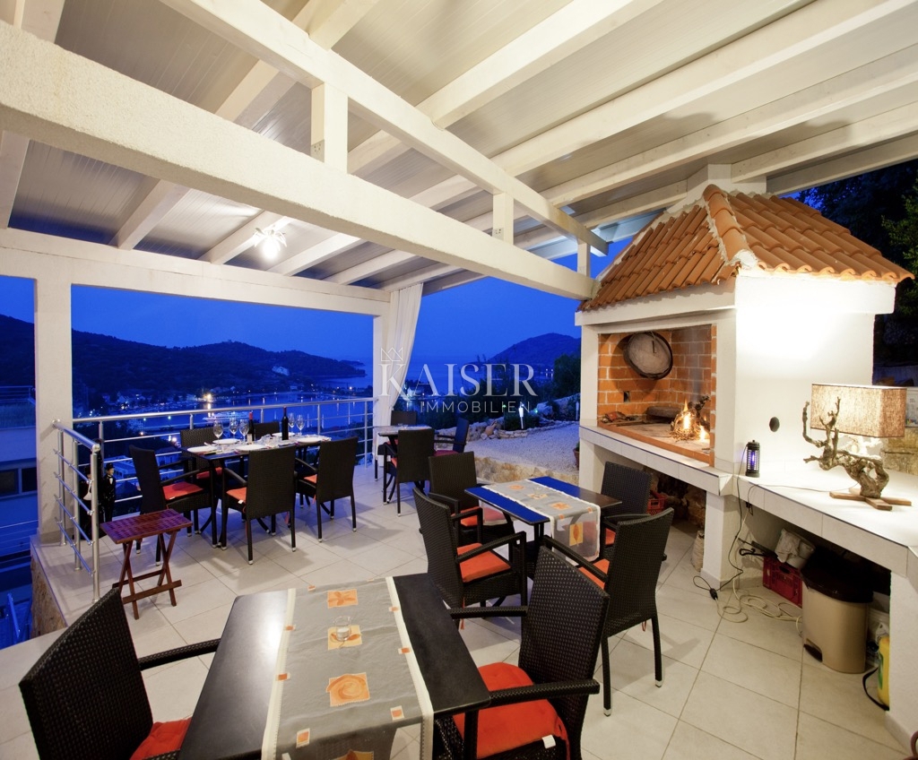 Otok Vis - vila s čudovitim pogledom na morje