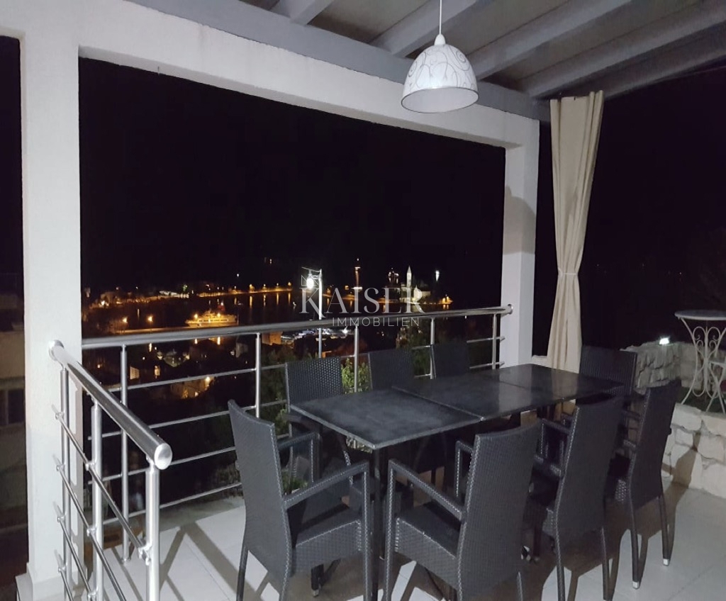 Otok Vis - vila s čudovitim pogledom na morje