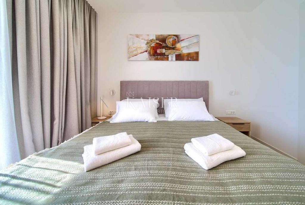 Krk, okolica - luksuzna vila s pogledom na morje