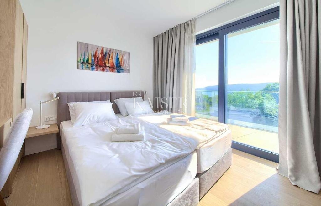 Krk, okolica - luksuzna vila s pogledom na morje