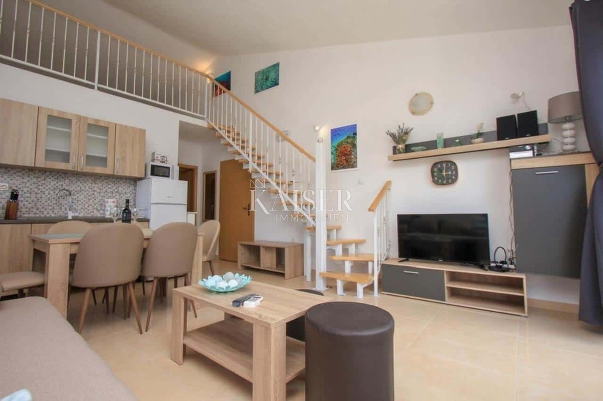 Otok Hvar - tradicionalna hiša ob morju