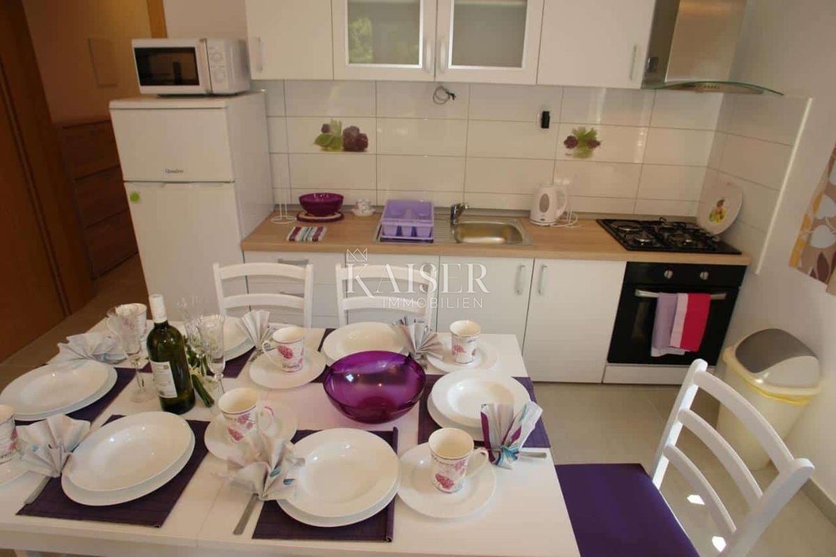 Otok Hvar - tradicionalna hiša ob morju