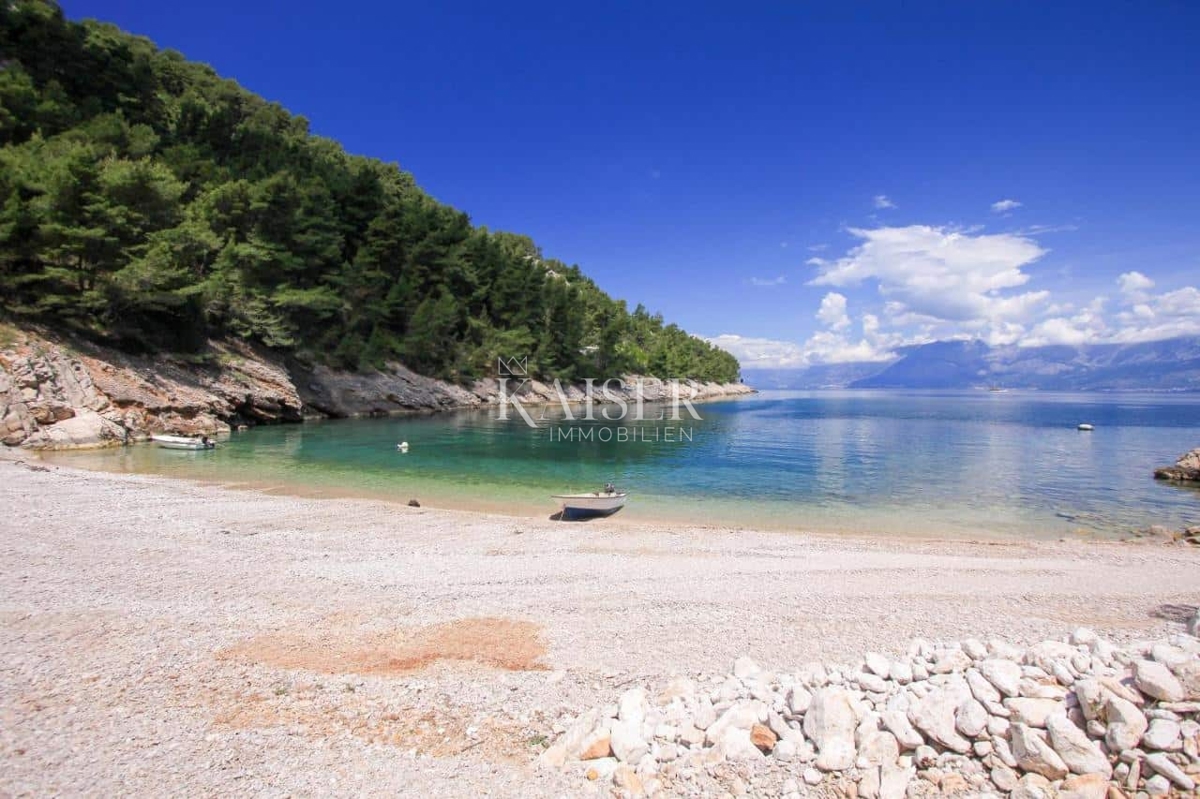 Otok Hvar - tradicionalna hiša ob morju