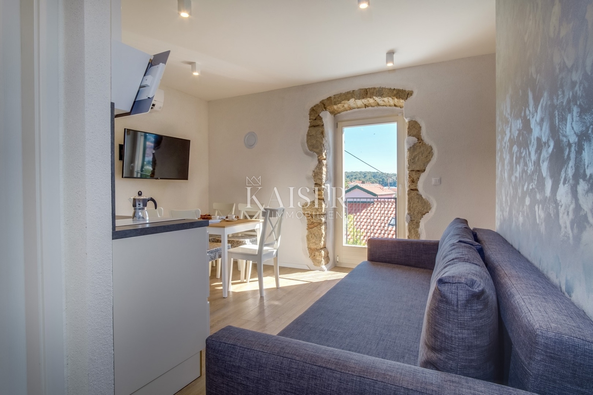 Otok Lošinj, M.Lošinj, rezidenca 400 m² blizu centra mesta