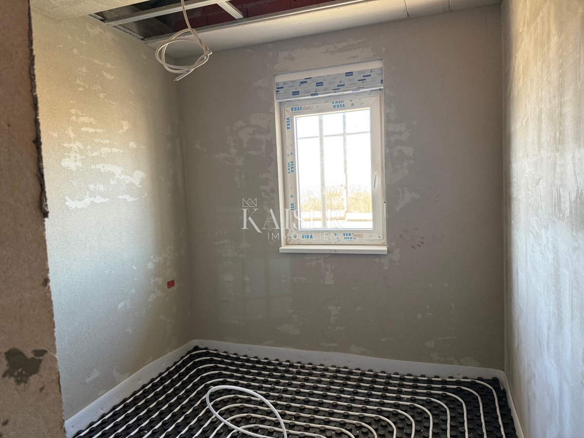 Reka, Viškovo - stanovanje s 3 spalnicami in dnevno sobo v kakovostni novogradnji