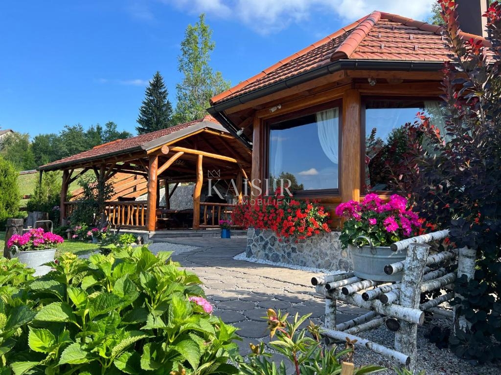 Ravna Gora, Kupjak - luksuzna lesena vila z bazenom in wellnessom